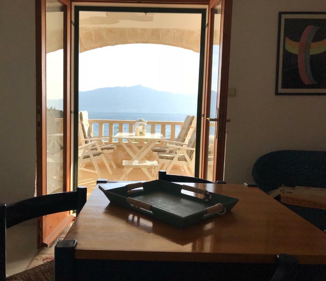 Beach apartmant Postira Bagian luar foto